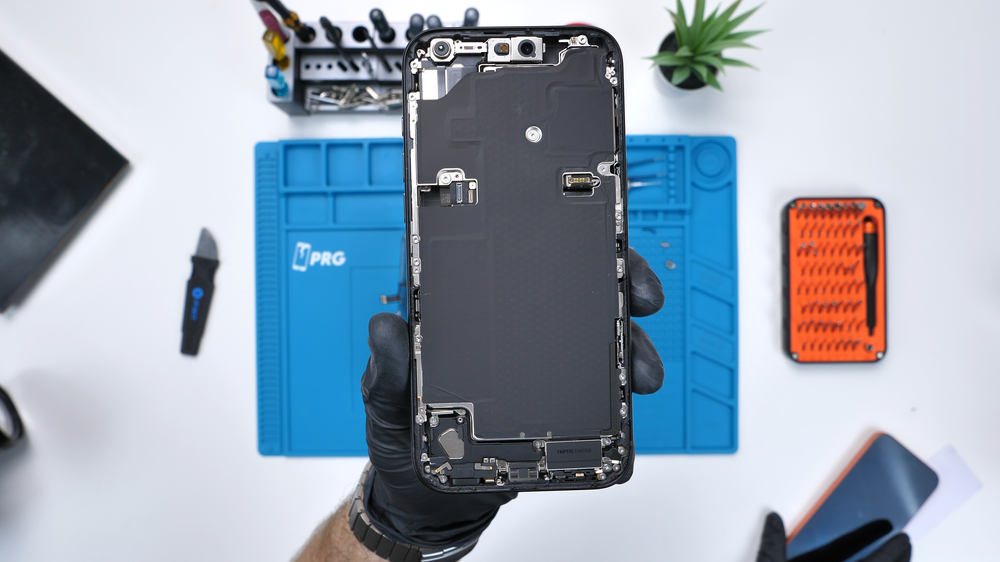 iPhone 18 Pro Max Teardown Reveals Hidden Face ID Sensor — Phone